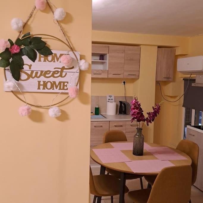 Zenia Home 1 Στην Καρδιά Της Πάτρας Luaran gambar