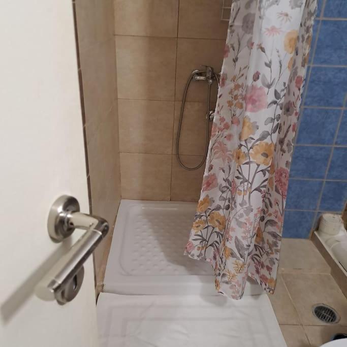 Zenia Home 1 Στην Καρδιά Της Πάτρας Luaran gambar